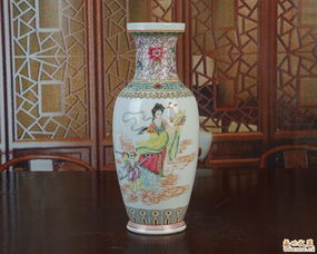 景德鎮文革老廠精品 全手工彩繪西蓮邊腳麻姑獻壽花口瓶賞析